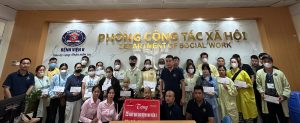 Buổi thiện nguyện đến với các em nhỏ tại bệnh viện K